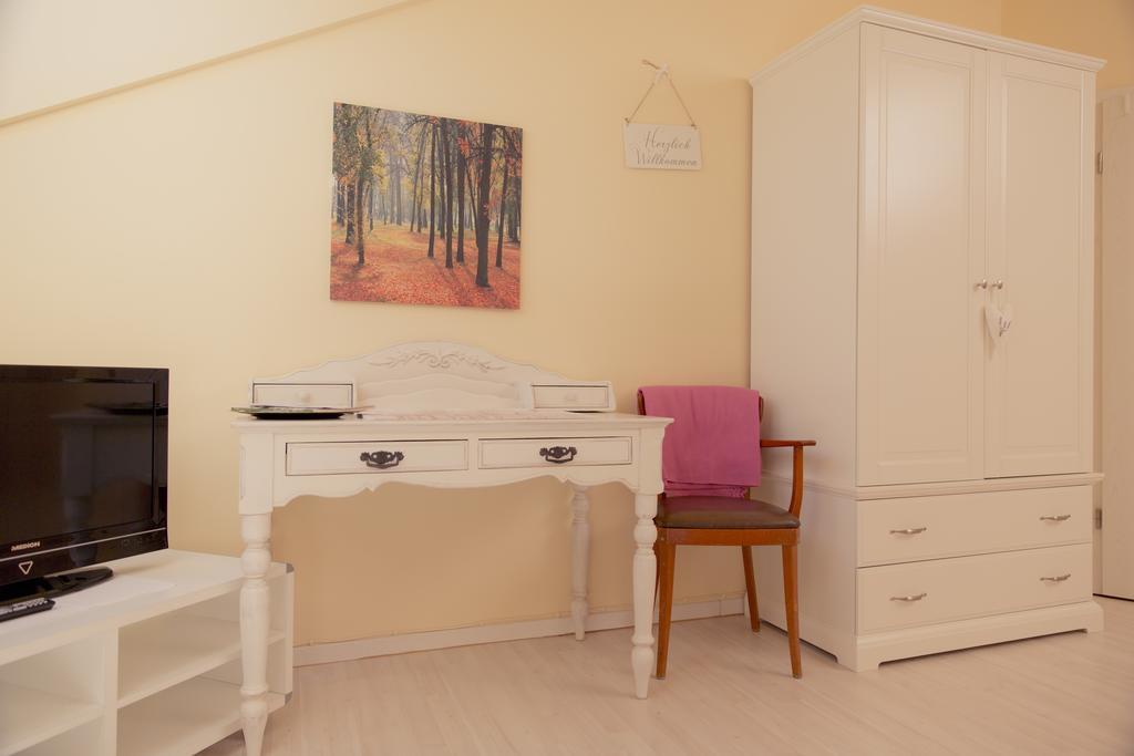 Heinsens Ellerbek Bed & Breakfast Rom bilde